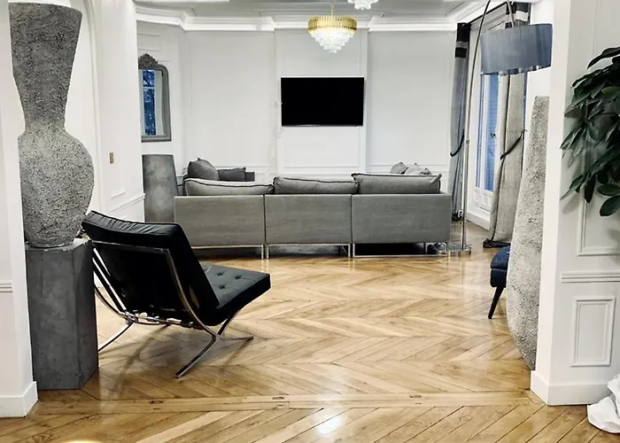 דירה New ! Luxe 155m2 Devant La Tour Eiffel פריז